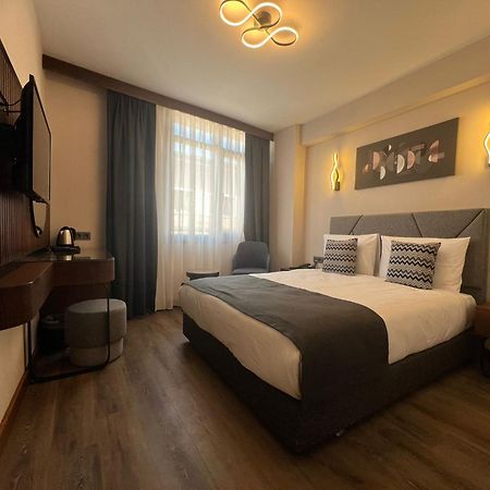 Hotel Bristol Стамбул Экстерьер фото