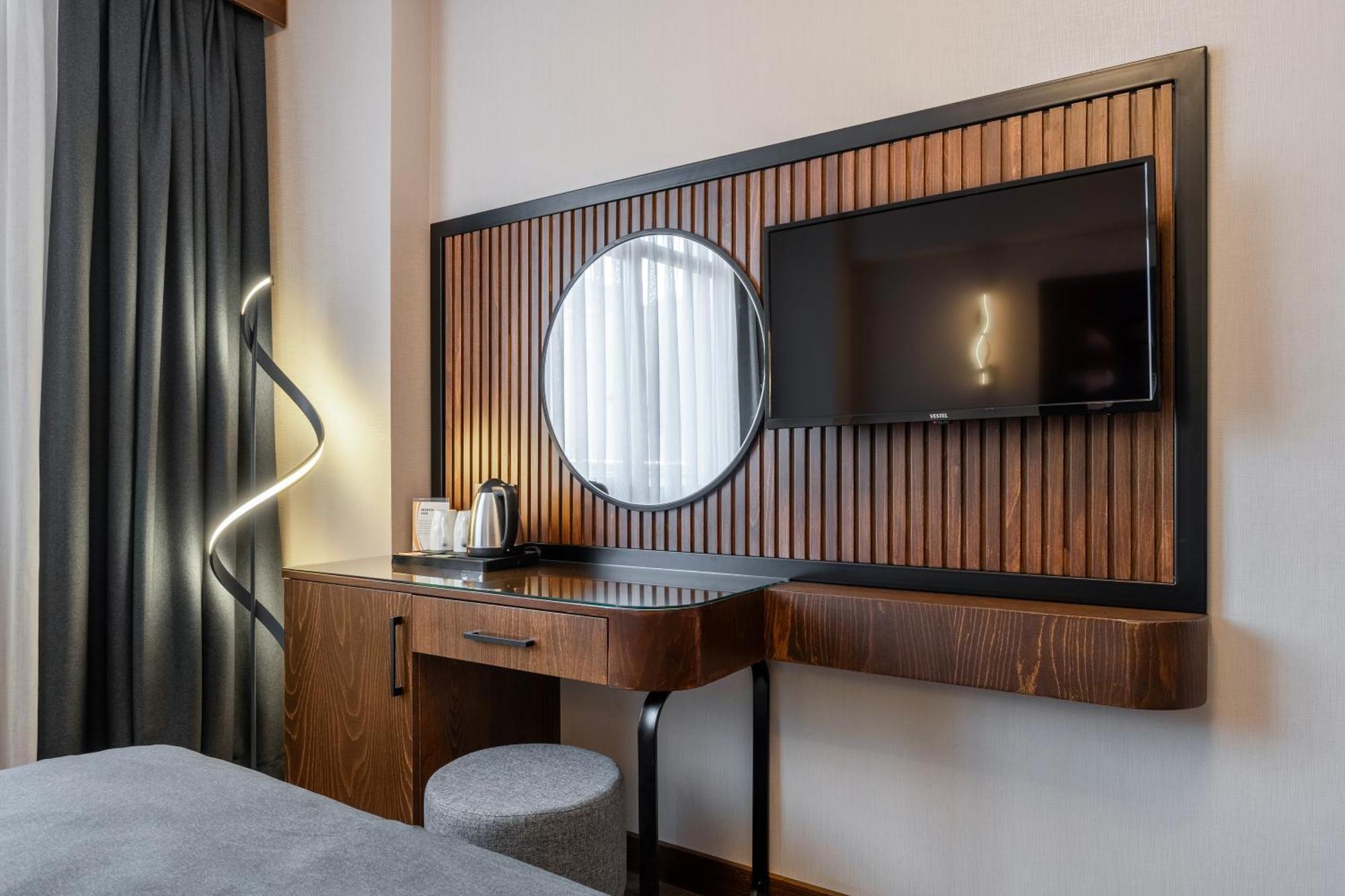 Hotel Bristol Стамбул Экстерьер фото