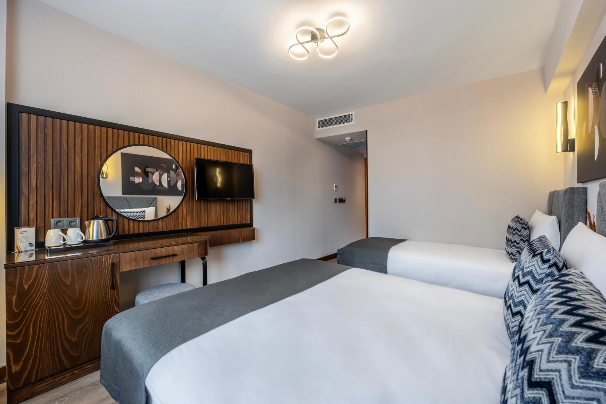 Hotel Bristol Стамбул Экстерьер фото