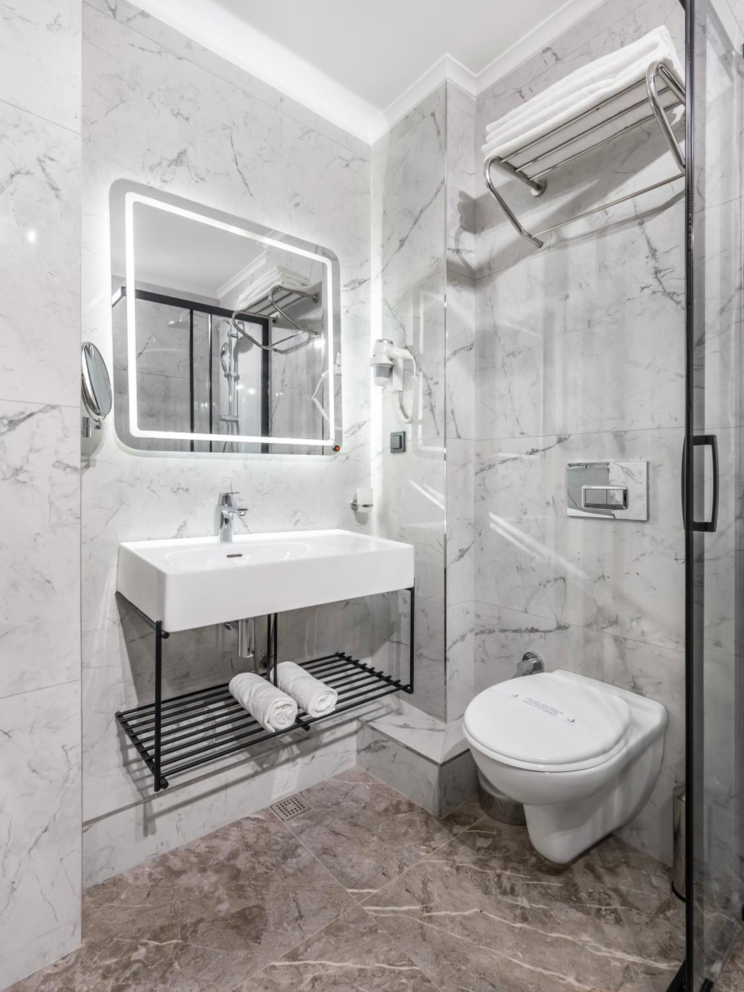 Hotel Bristol Стамбул Экстерьер фото