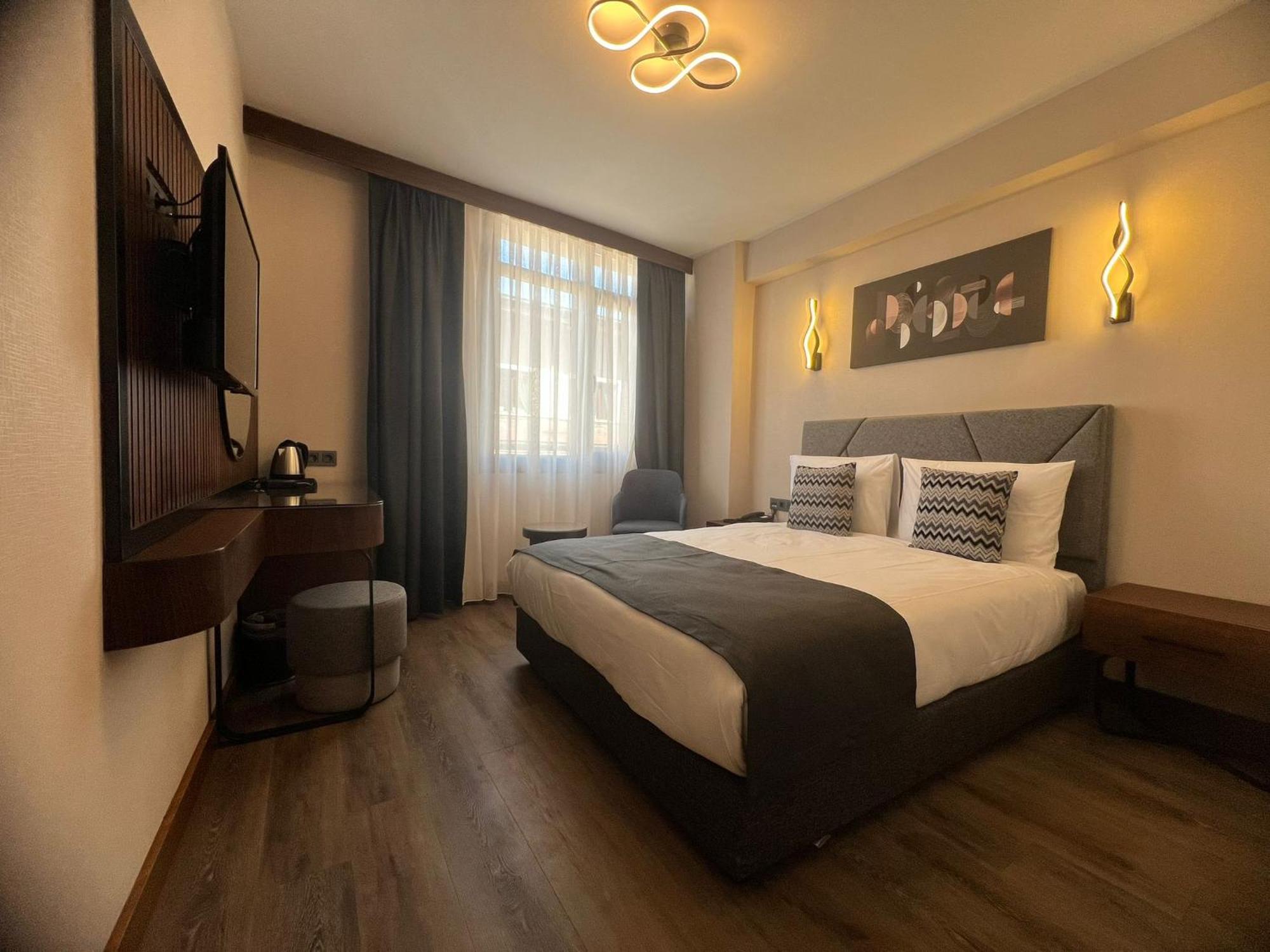 Hotel Bristol Стамбул Экстерьер фото